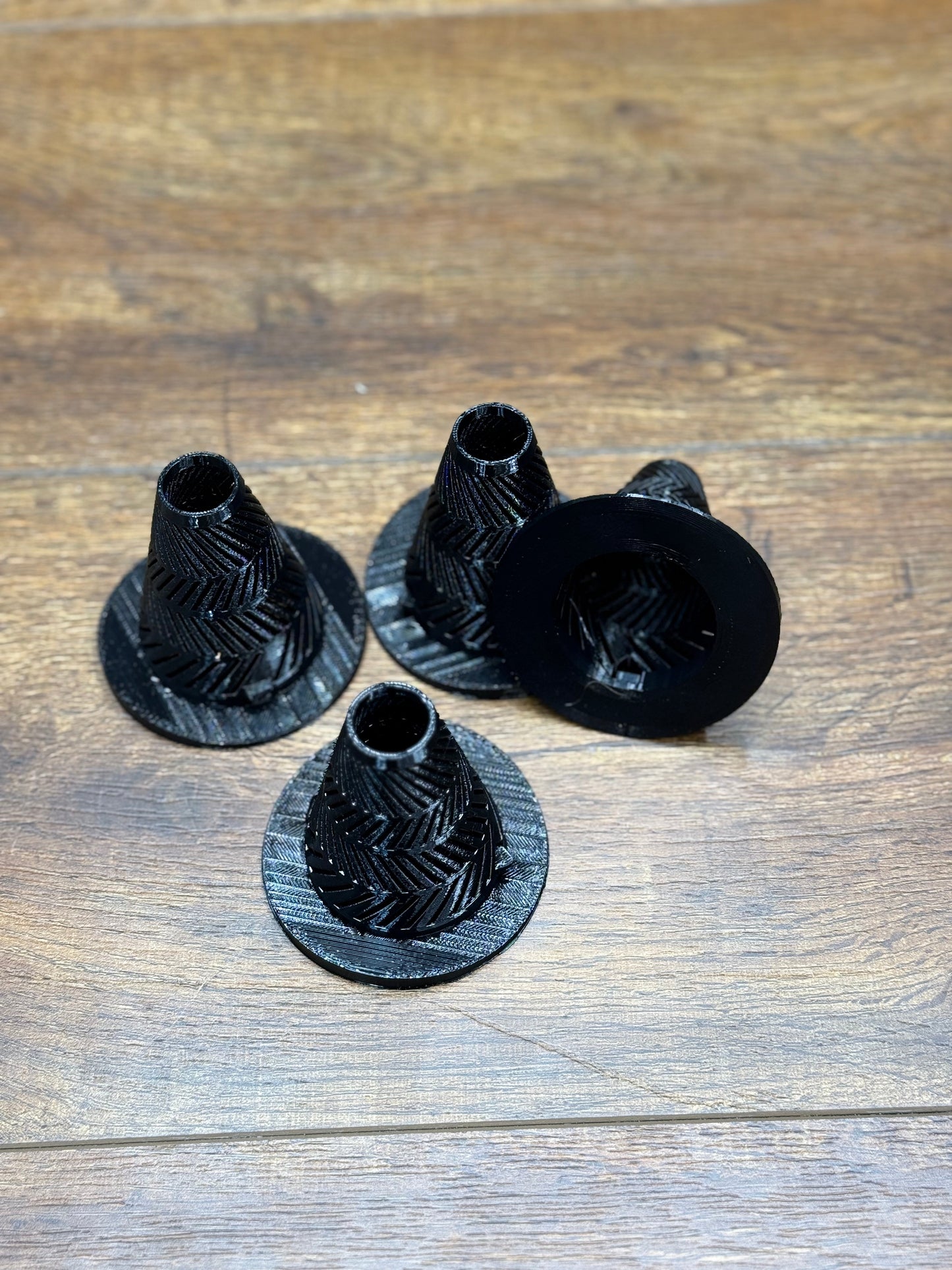 5 Gallon Bucket Side Fly Traps (4 black pieces)