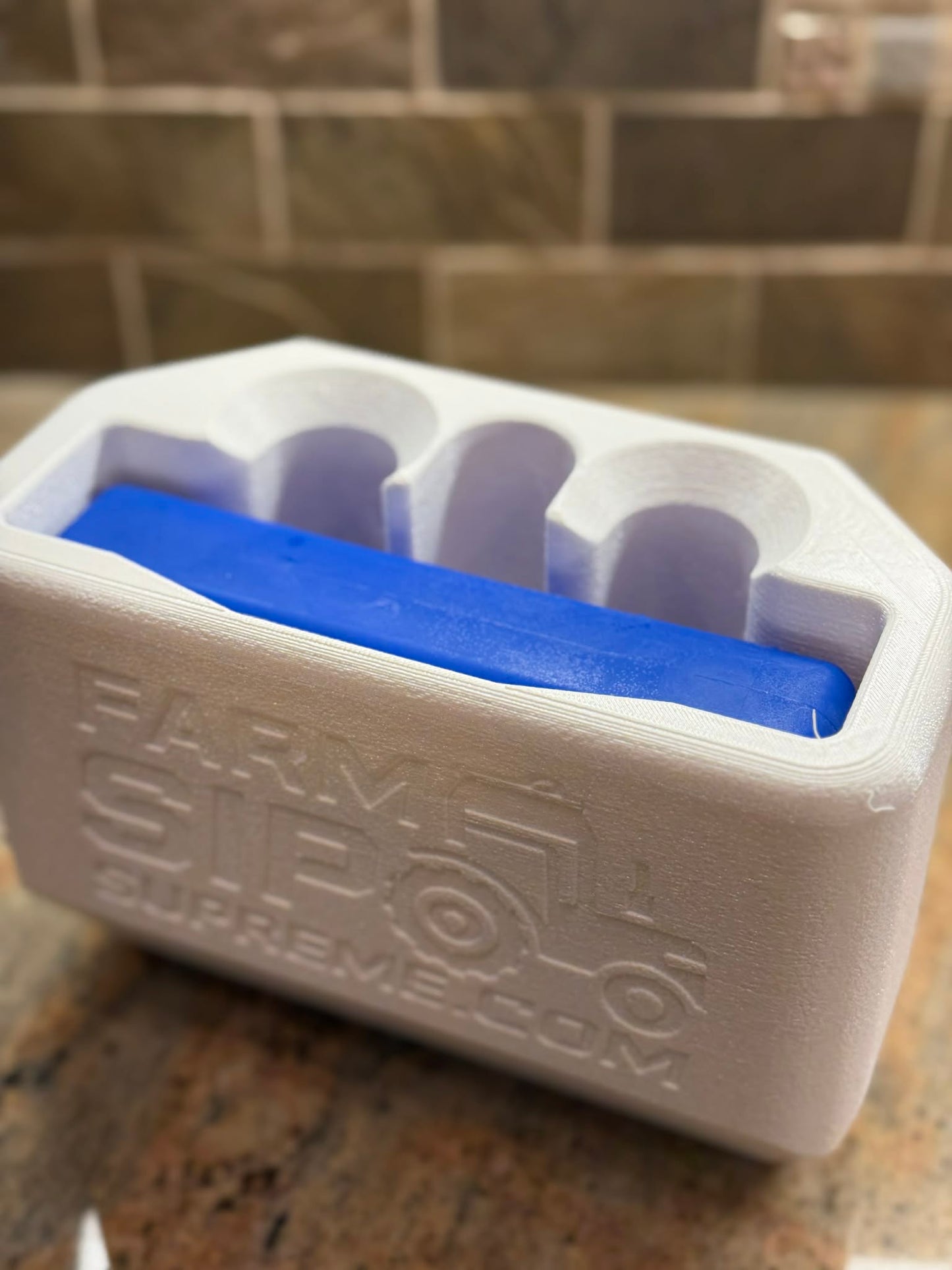 Syringe gun holder cooled version
