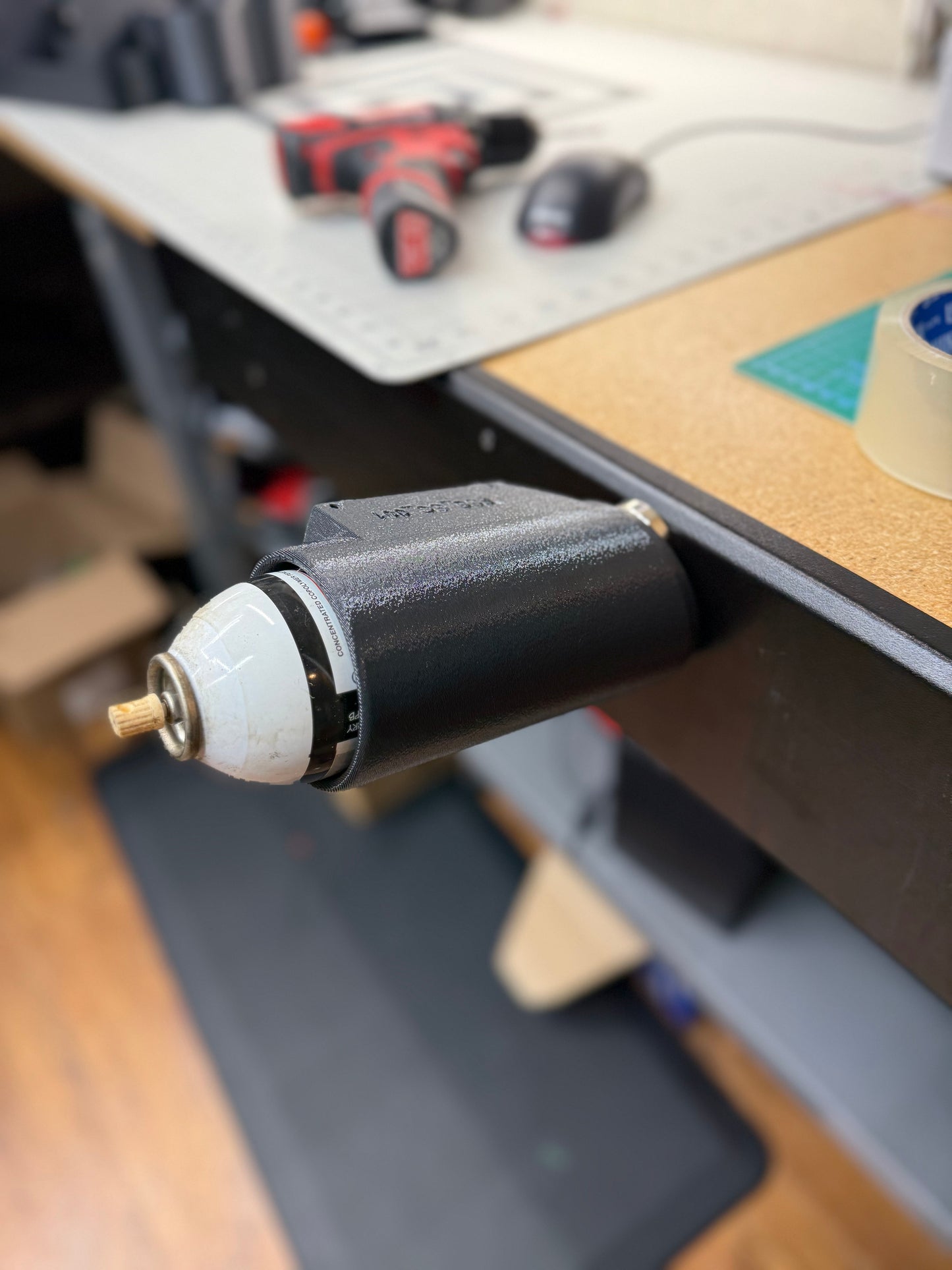 Single Spray Can Magnetic Holder