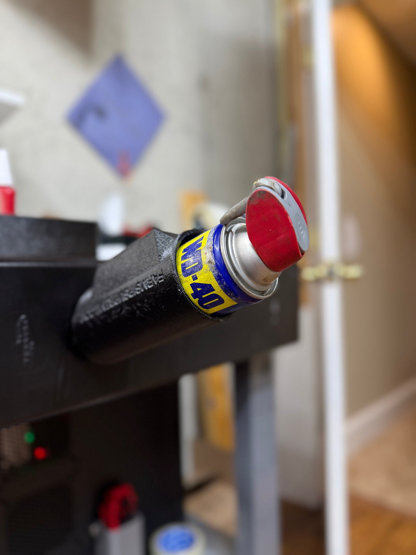 Single Spray Can Magnetic Holder