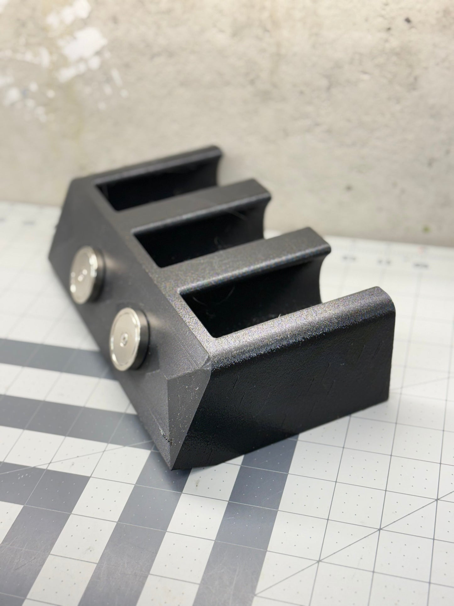 Triple Can Holder Magnetic Open Face