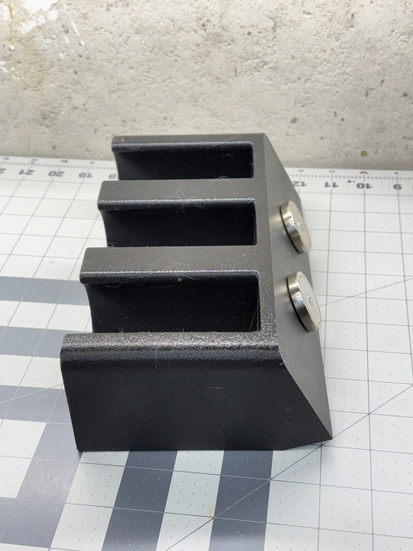 Triple Can Holder Magnetic Open Face