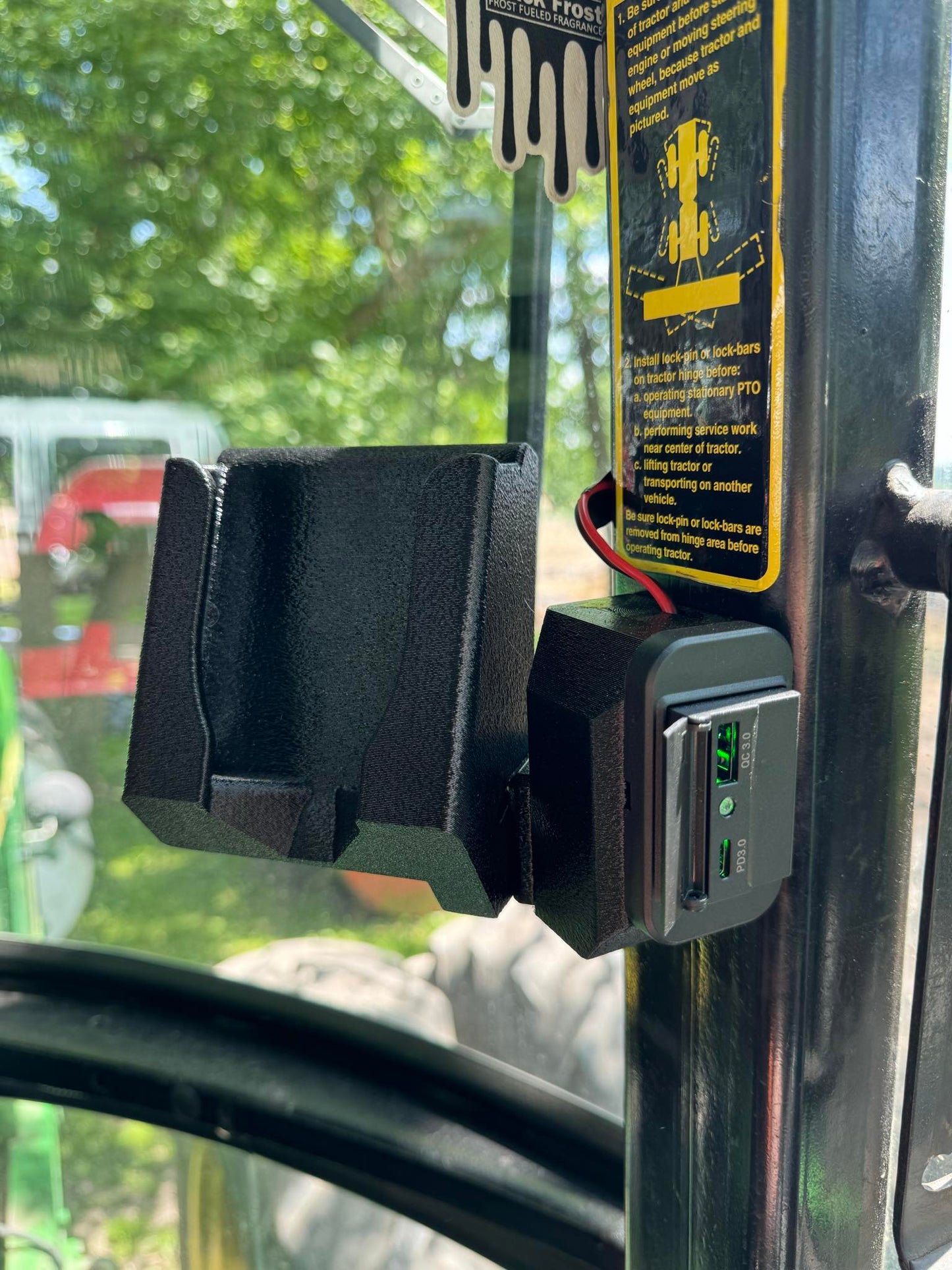 Snap Sip Universal Vertical Post Mount