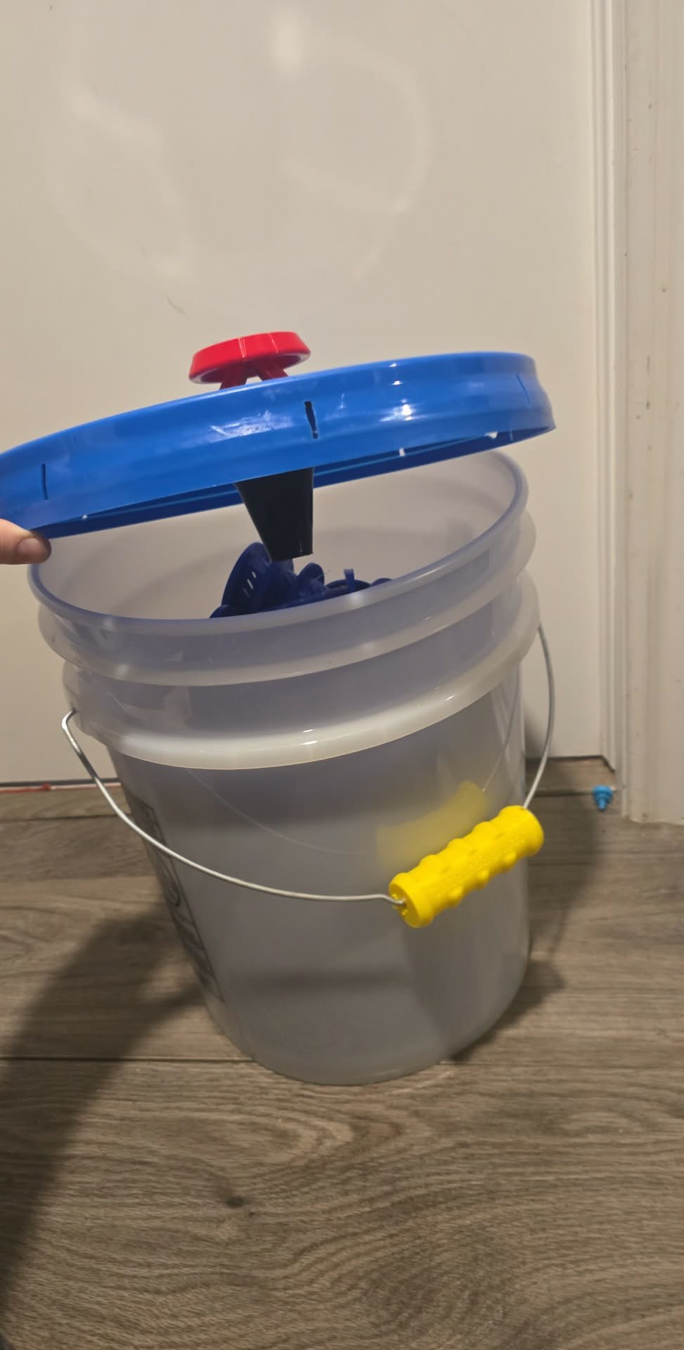 🪰 All-In-One 5 Gallon Bucket Fly Trap 🪰