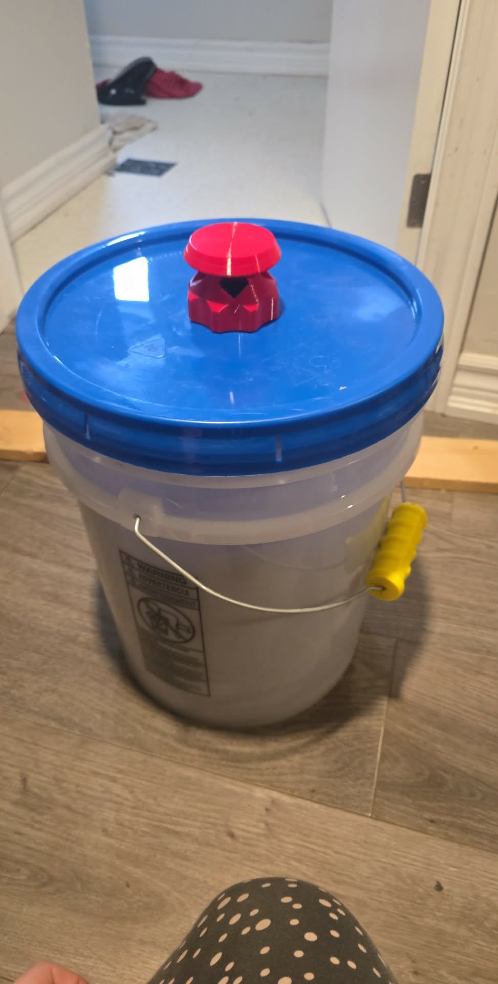 🪰 All-In-One 5 Gallon Bucket Fly Trap 🪰