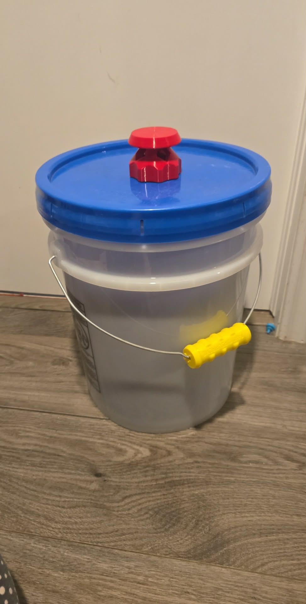 🪰 All-In-One 5 Gallon Bucket Fly Trap 🪰